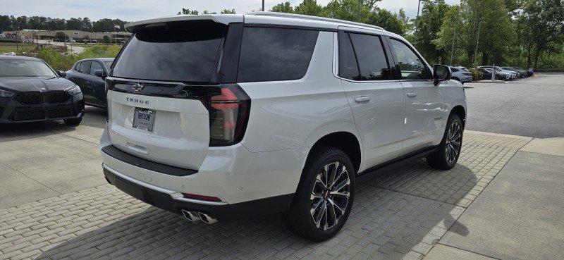 Used 2025 Chevrolet Tahoe High Country RWD image 5