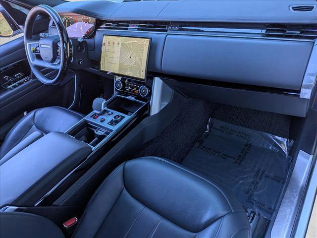 Used 2023 Land Rover Range Rover SE image 23