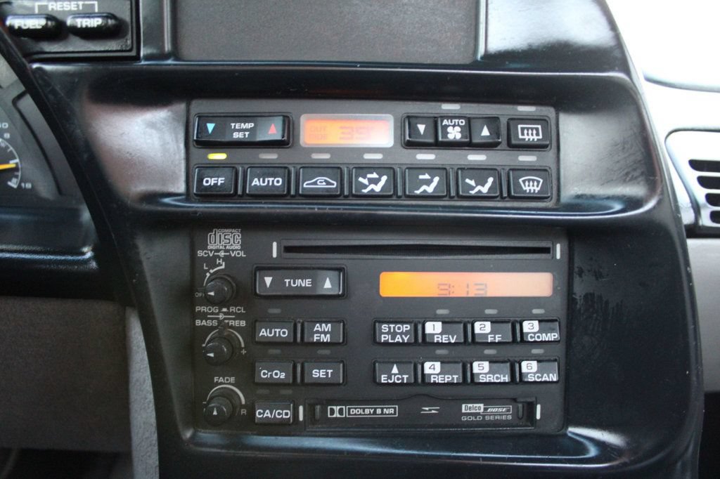 Used 1996 Chevrolet Corvette Convertible RWD image 17