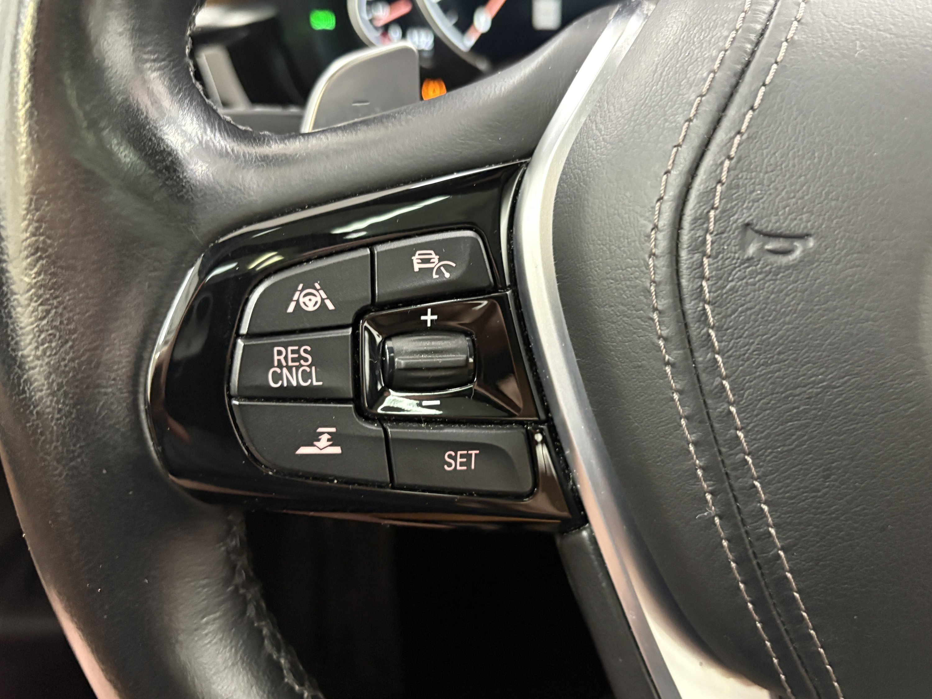 Used 2018 BMW 640i Gran Turismo xDrive image 32