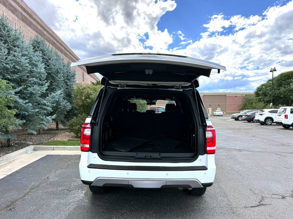 Used 2018 Ford Expedition XLT AWD/4WD image 11