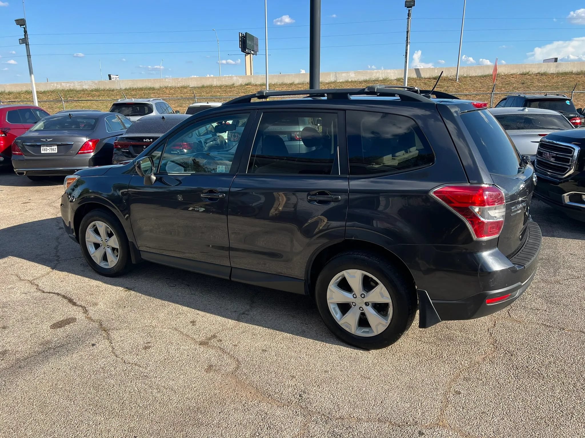 Used 2015 Subaru Forester 2.5i Premium w/ All-Weather Package AWD/4WD image 8