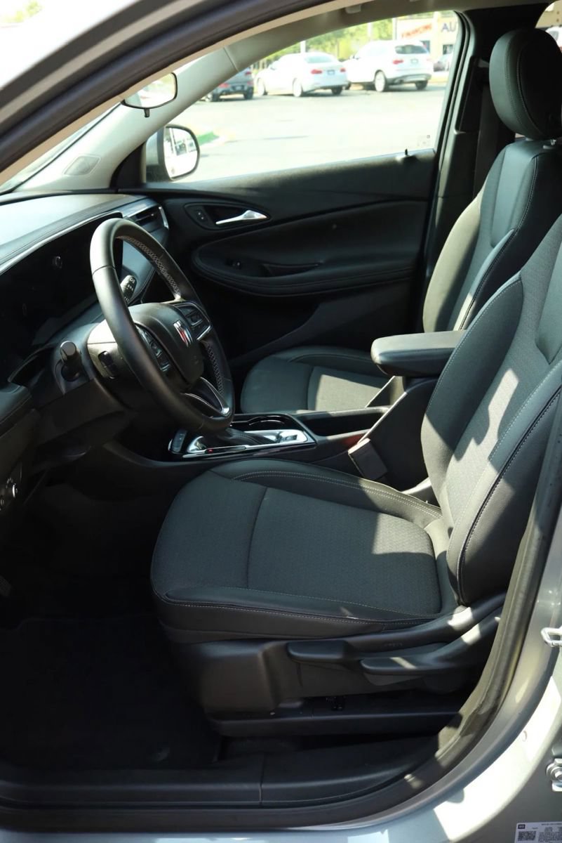 Used 2025 Buick Encore GX Preferred FWD image 16
