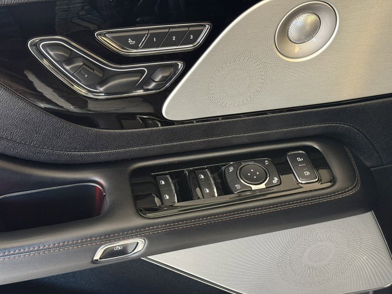Used 2020 Lincoln Aviator Reserve w/ Equipment Group 202A image 12