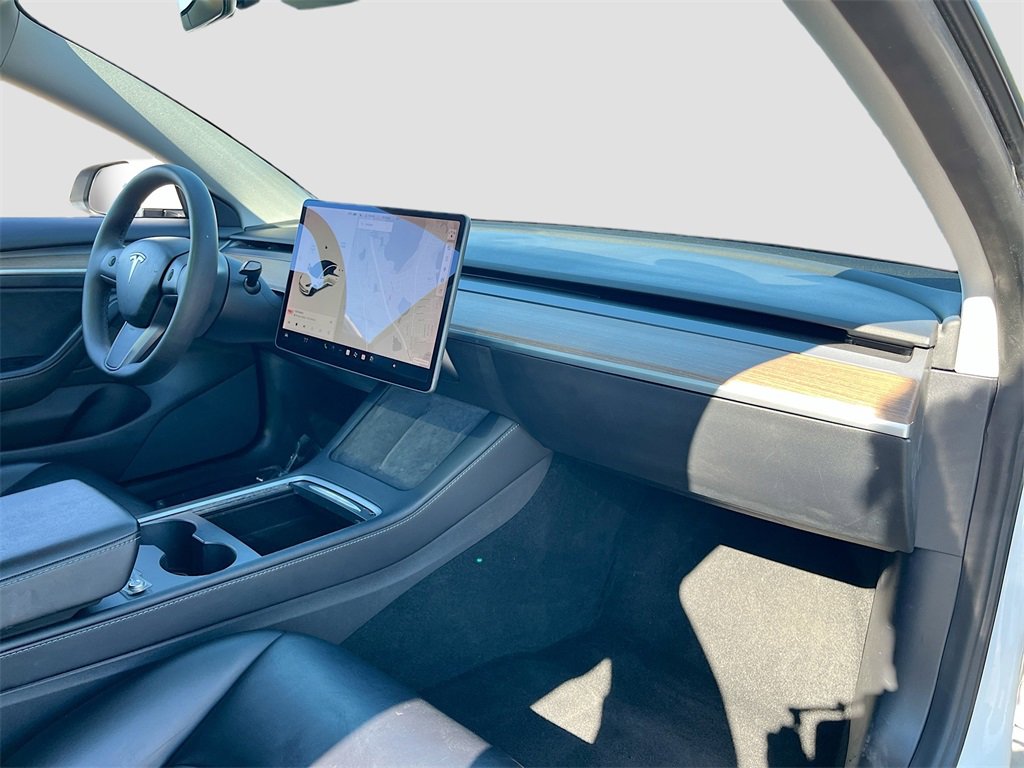 Used 2021 Tesla Model 3 Standard Range Plus image 27
