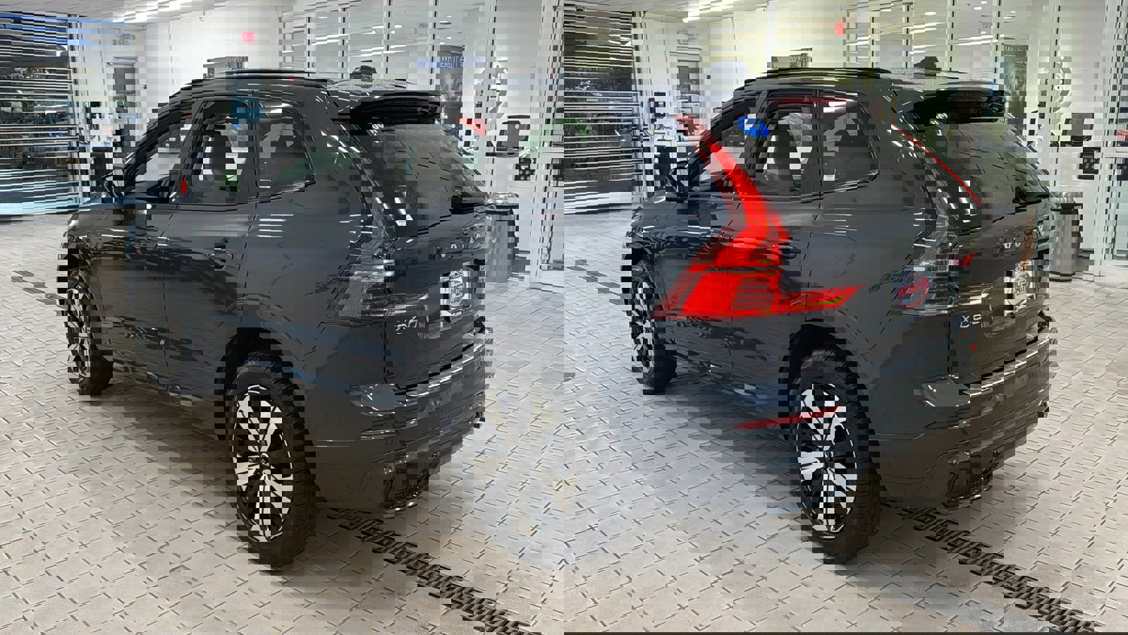 Used 2025 Volvo XC60 T8 Core w/ Protection Package Premier image 7