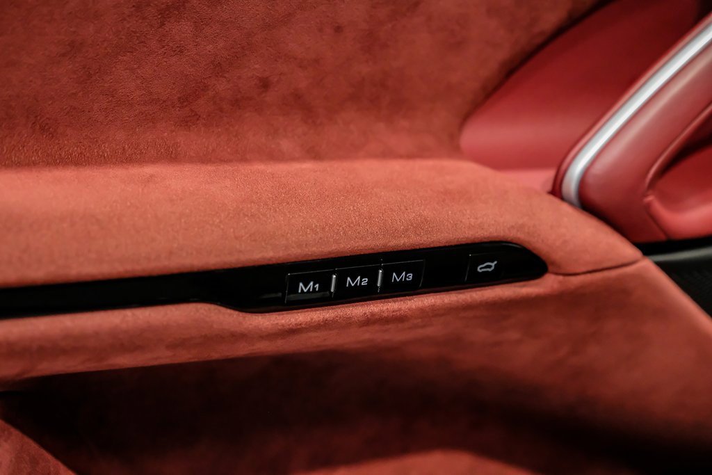 Used 2024 Ferrari Purosangue image 40