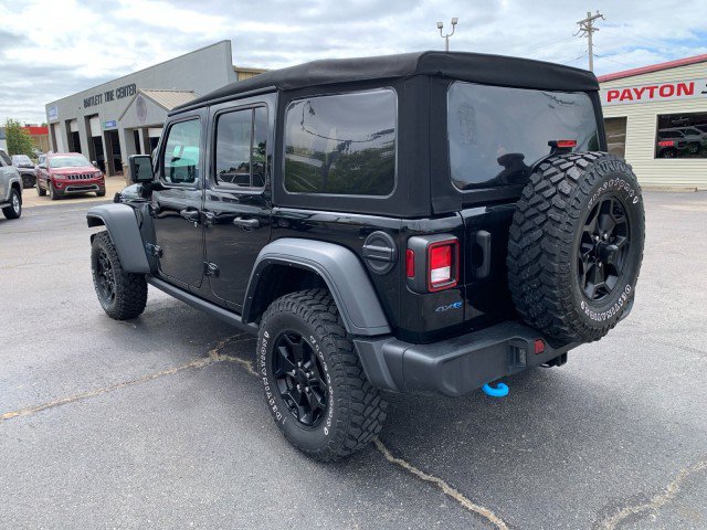 Used 2023 Jeep Wrangler Unlimited w/ Cold Weather Group AWD/4WD image 2