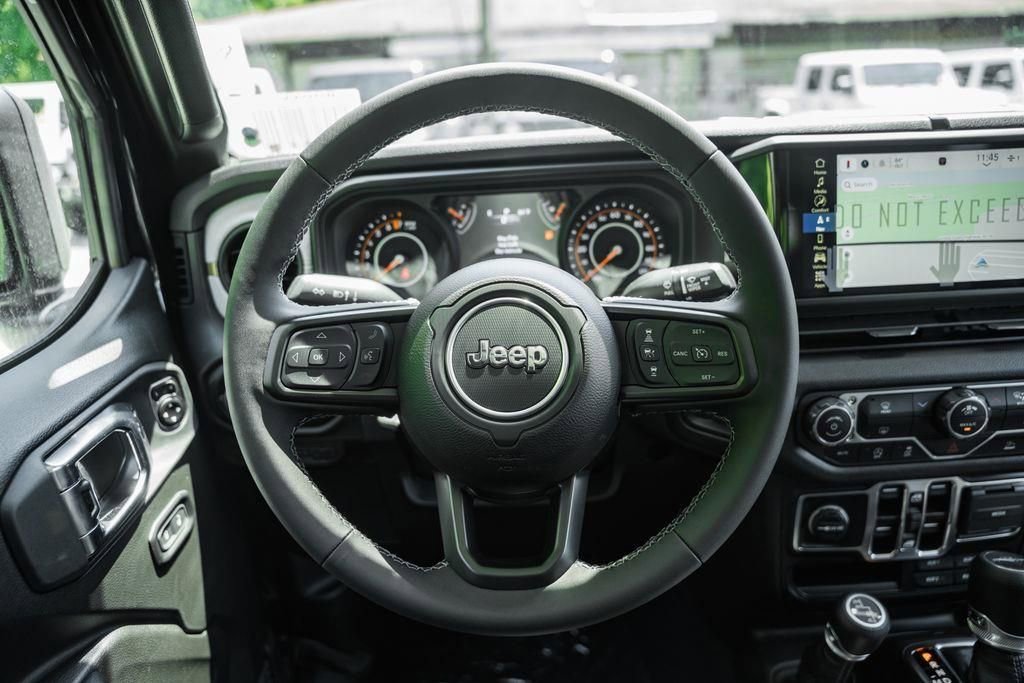 New 2025 Jeep Gladiator Sport AWD/4WD image 30