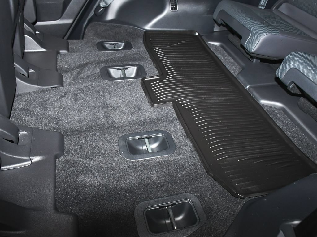 Used 2023 Lexus LX 600 F Sport w/ Accessory Package (Z1) AWD/4WD image 65