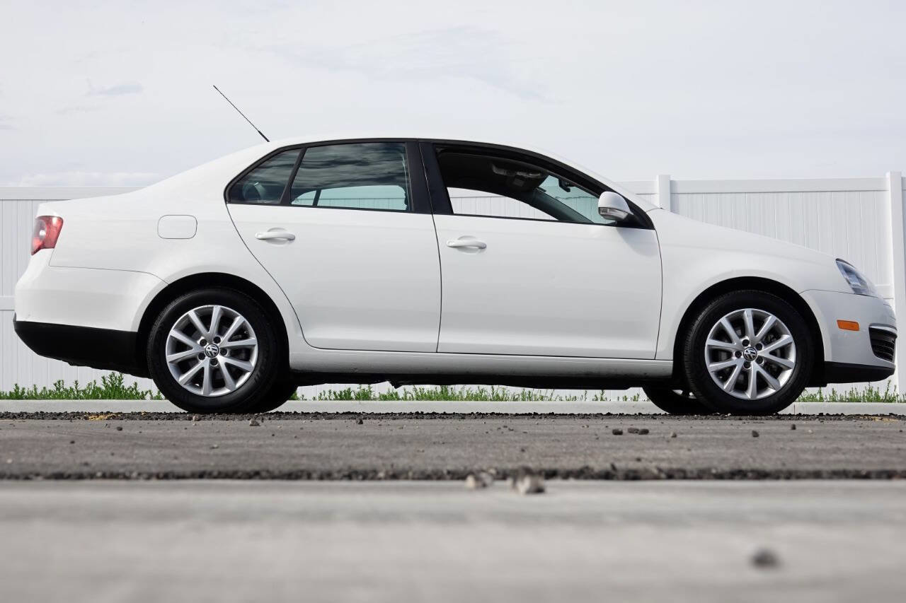 Used 2010 Volkswagen Jetta Limited Edition FWD image 56