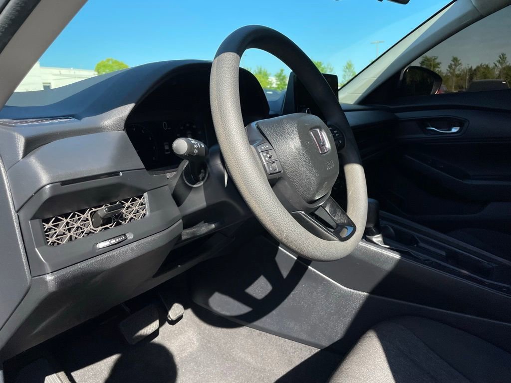 Certified 2025 Honda Accord LX image 27
