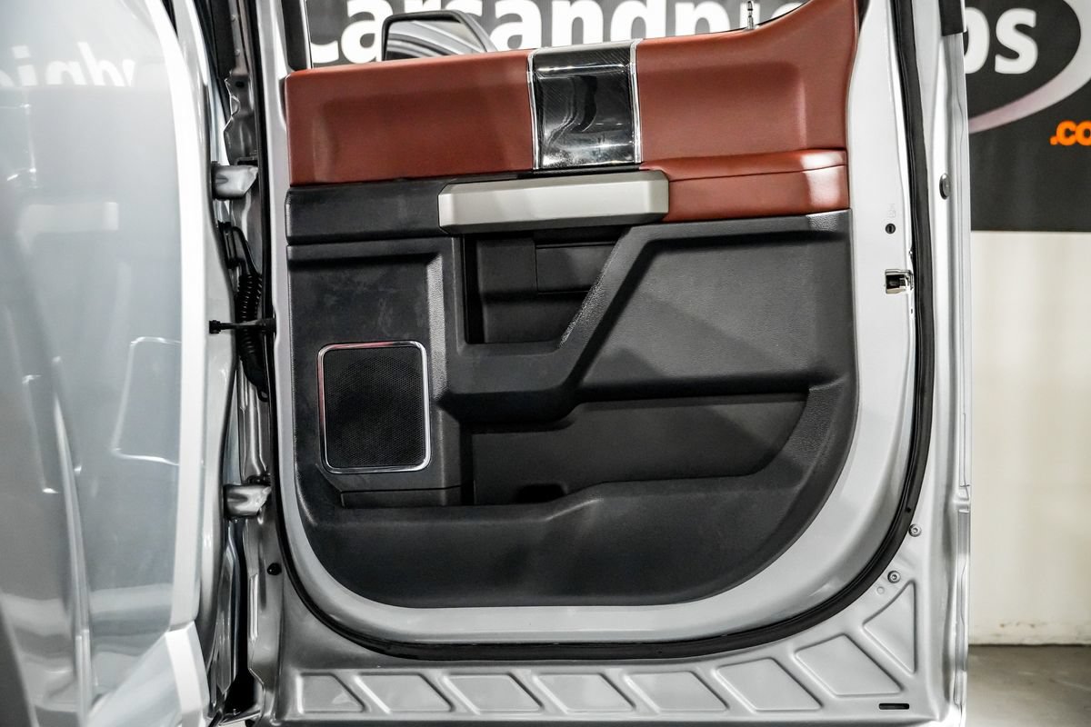 Used 2022 Ford F250 Platinum w/ FX4 Off-Road Package AWD/4WD image 38