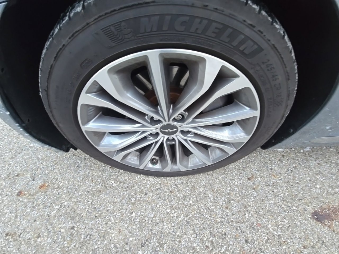 Used 2017 Genesis G80 3.8 w/ Option Group 03 image 12