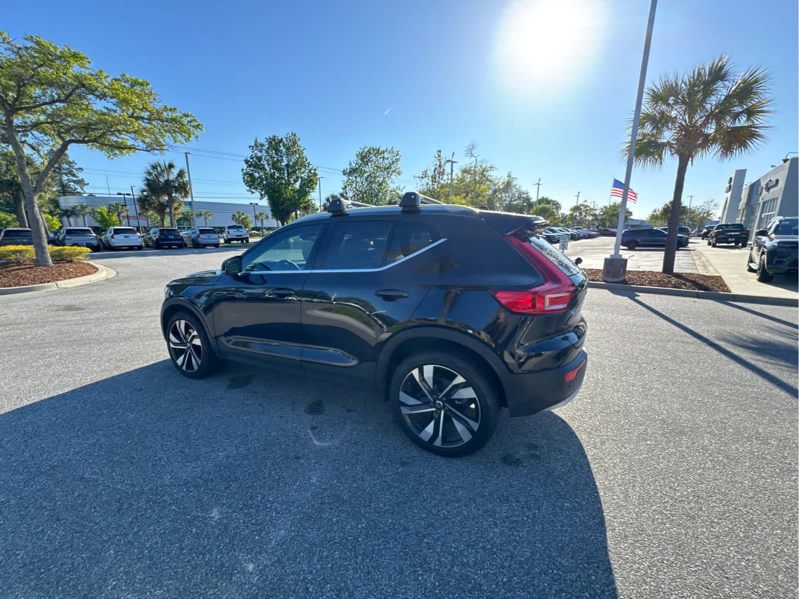 Used 2023 Volvo XC40 B5 Plus w/ Protection Package Premier image 12