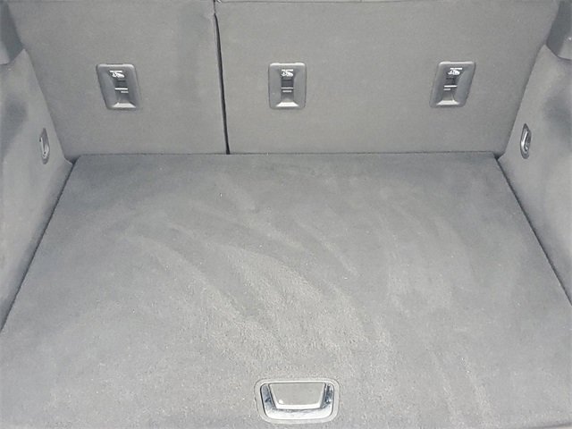 Certified 2022 Cadillac XT4 Luxury w/ Cold Weather Package image 8