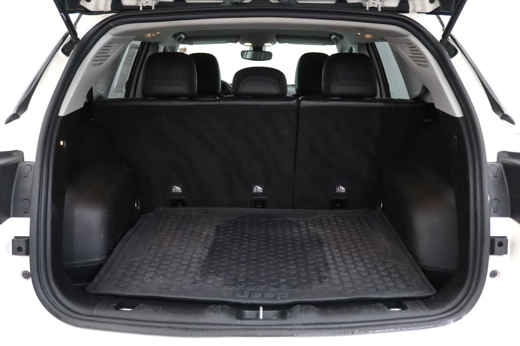 Used 2019 Jeep Compass Trailhawk AWD/4WD image 28