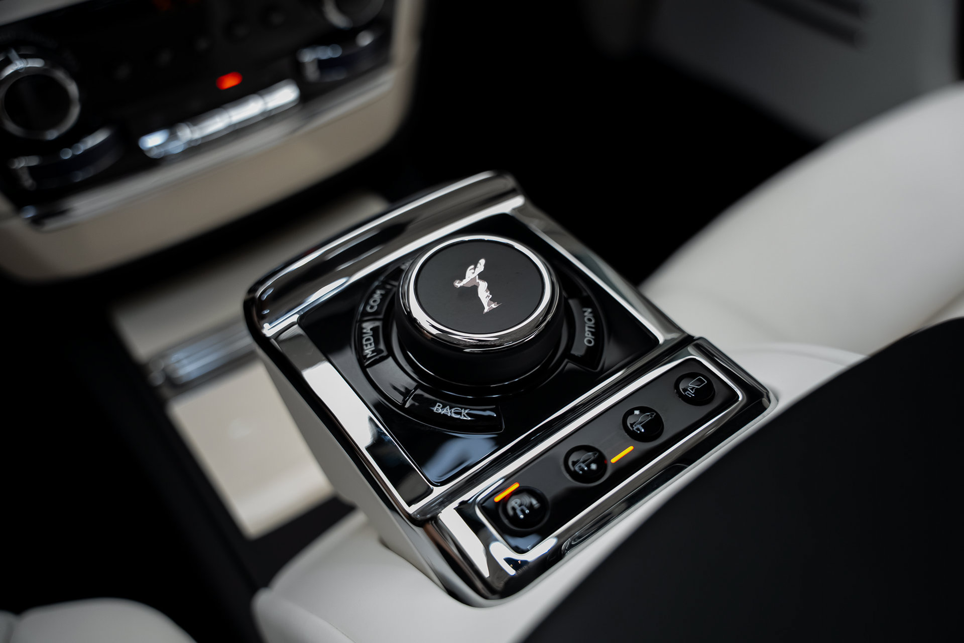 Used 2024 Rolls-Royce Phantom Extended Wheelbase RWD image 53