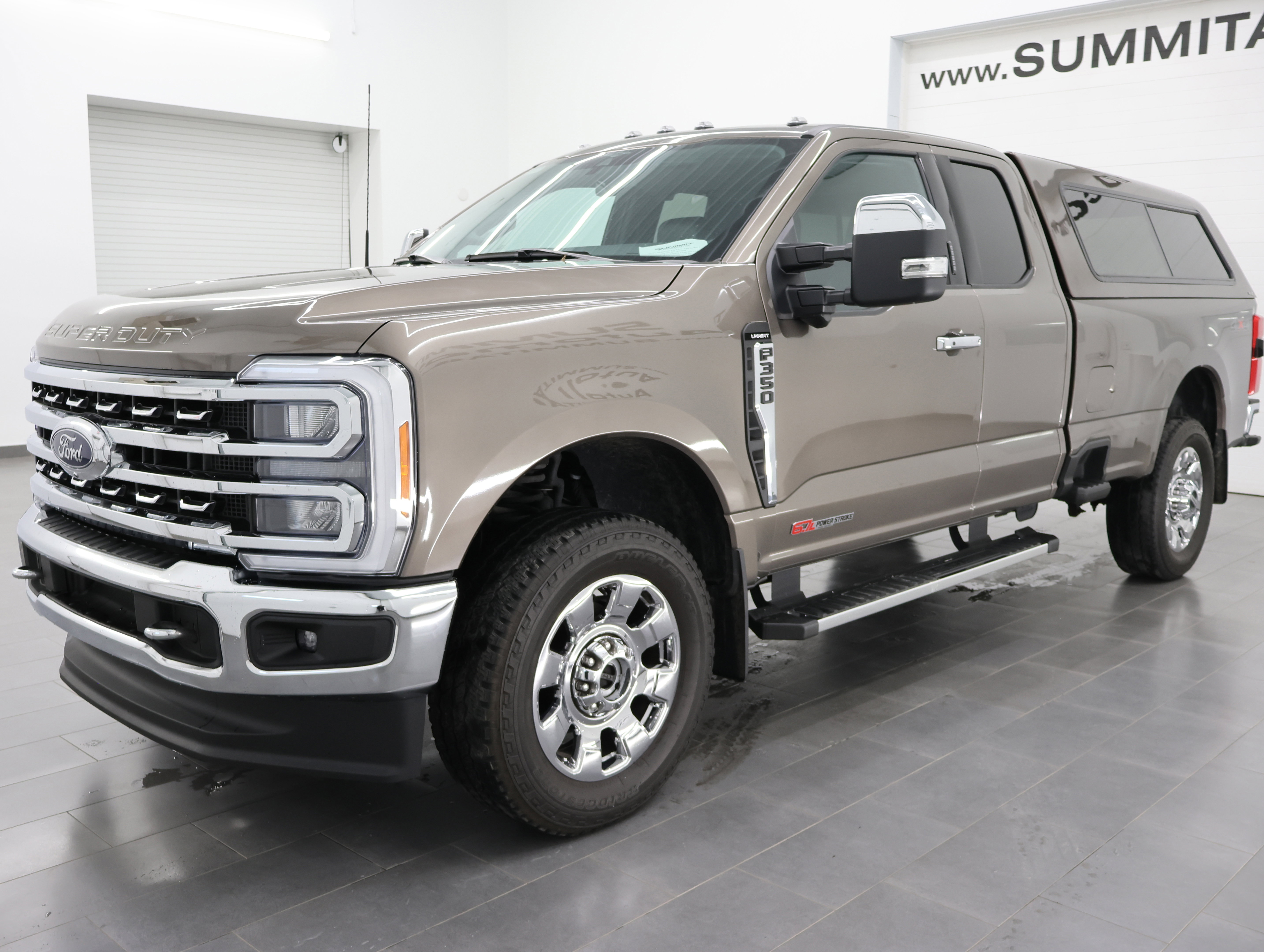 Used 2023 Ford F350 Lariat w/ Chrome Package AWD/4WD image 7