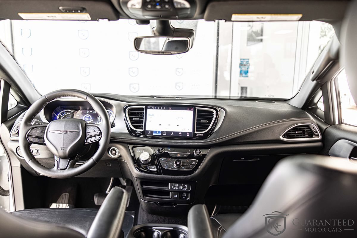 Used 2022 Chrysler Pacifica Touring-L w/ S Appearance Package FWD image 34