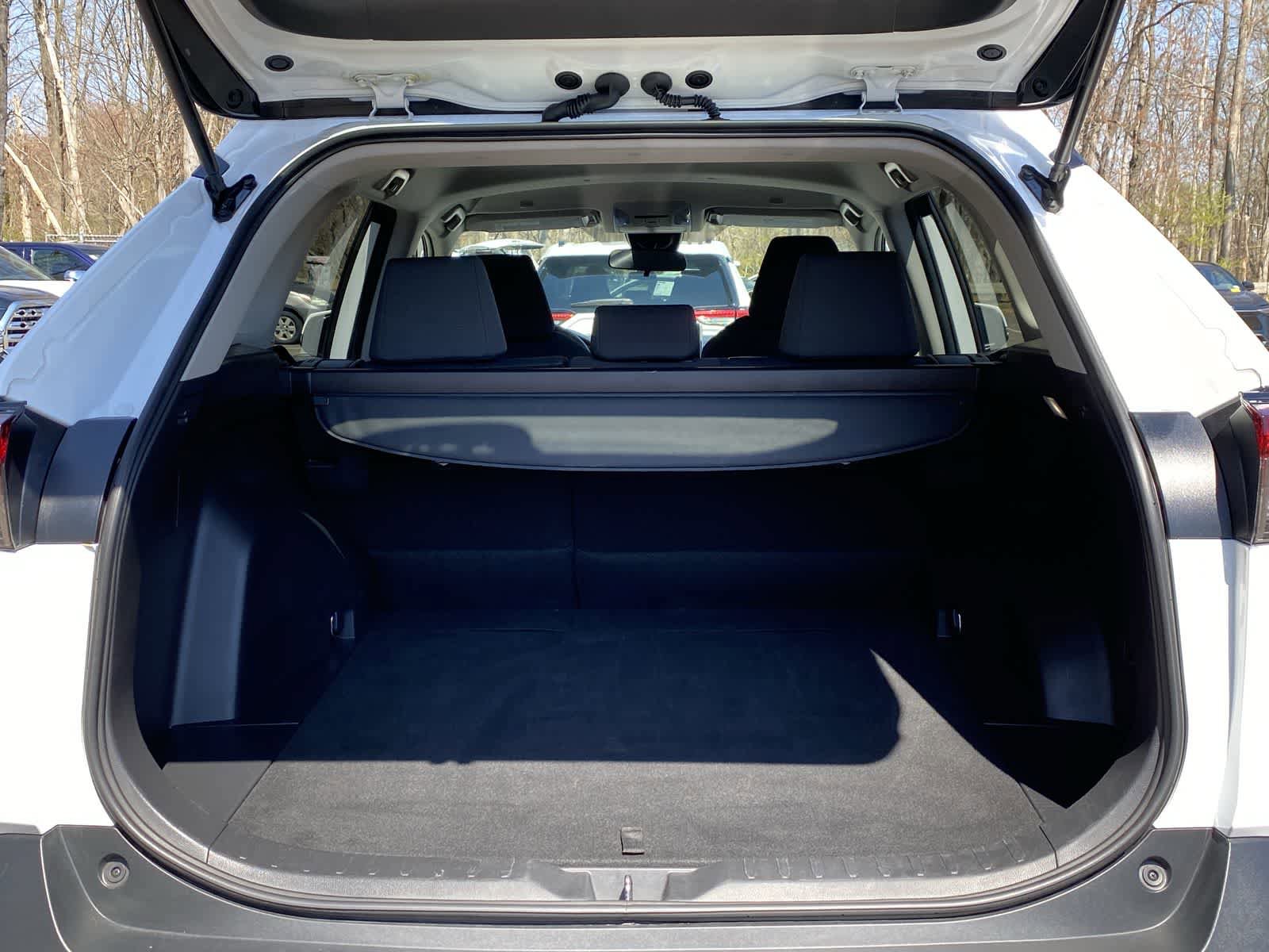 Used 2025 Toyota RAV4 XLE image 13