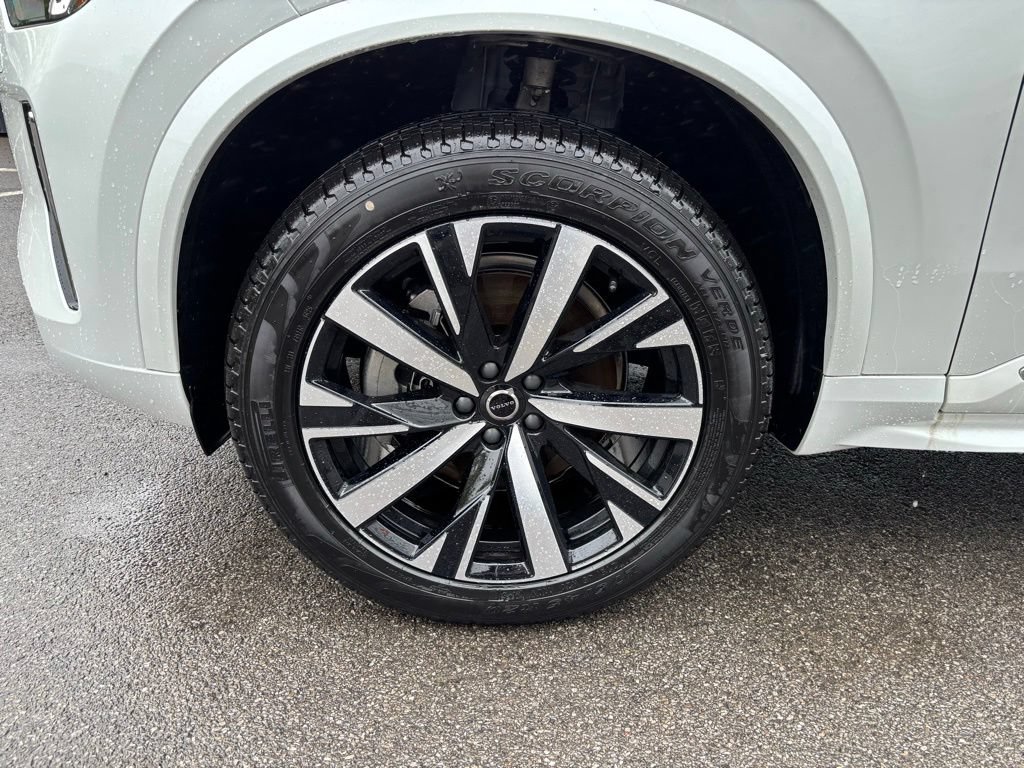 New 2026 Volvo XC90 B6 Core w/ Protection Package AWD/4WD image 9