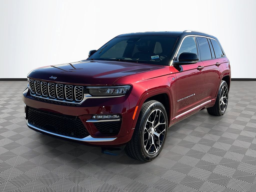 Used 2023 Jeep Grand Cherokee Summit AWD/4WD image 3