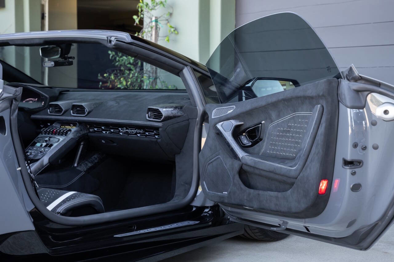Used 2018 Lamborghini Huracan Performante image 66