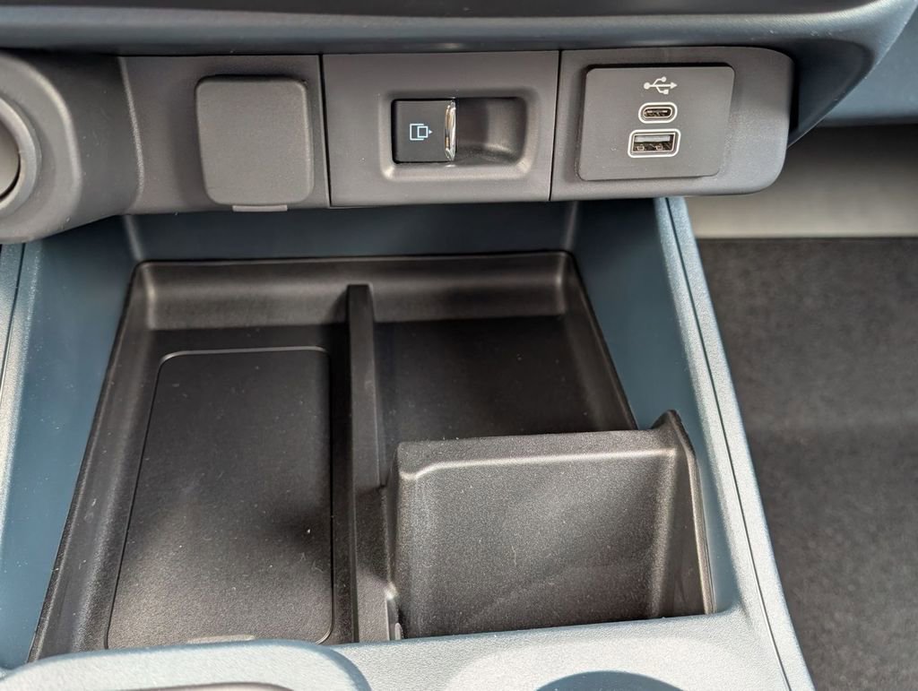 New 2026 Ford Maverick Lariat w/ Black Appearance Package image 37