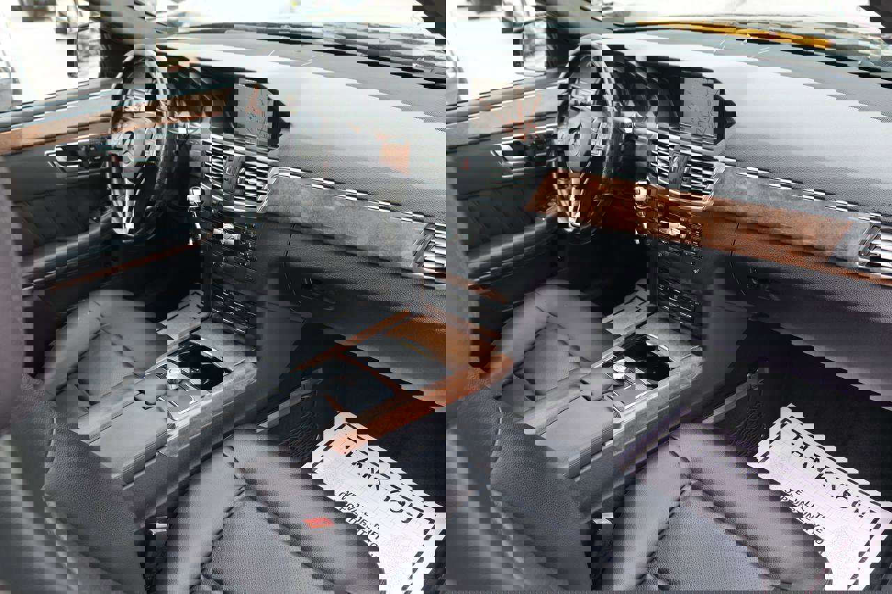 Used 2013 Mercedes-Benz E 350 Sedan image 13