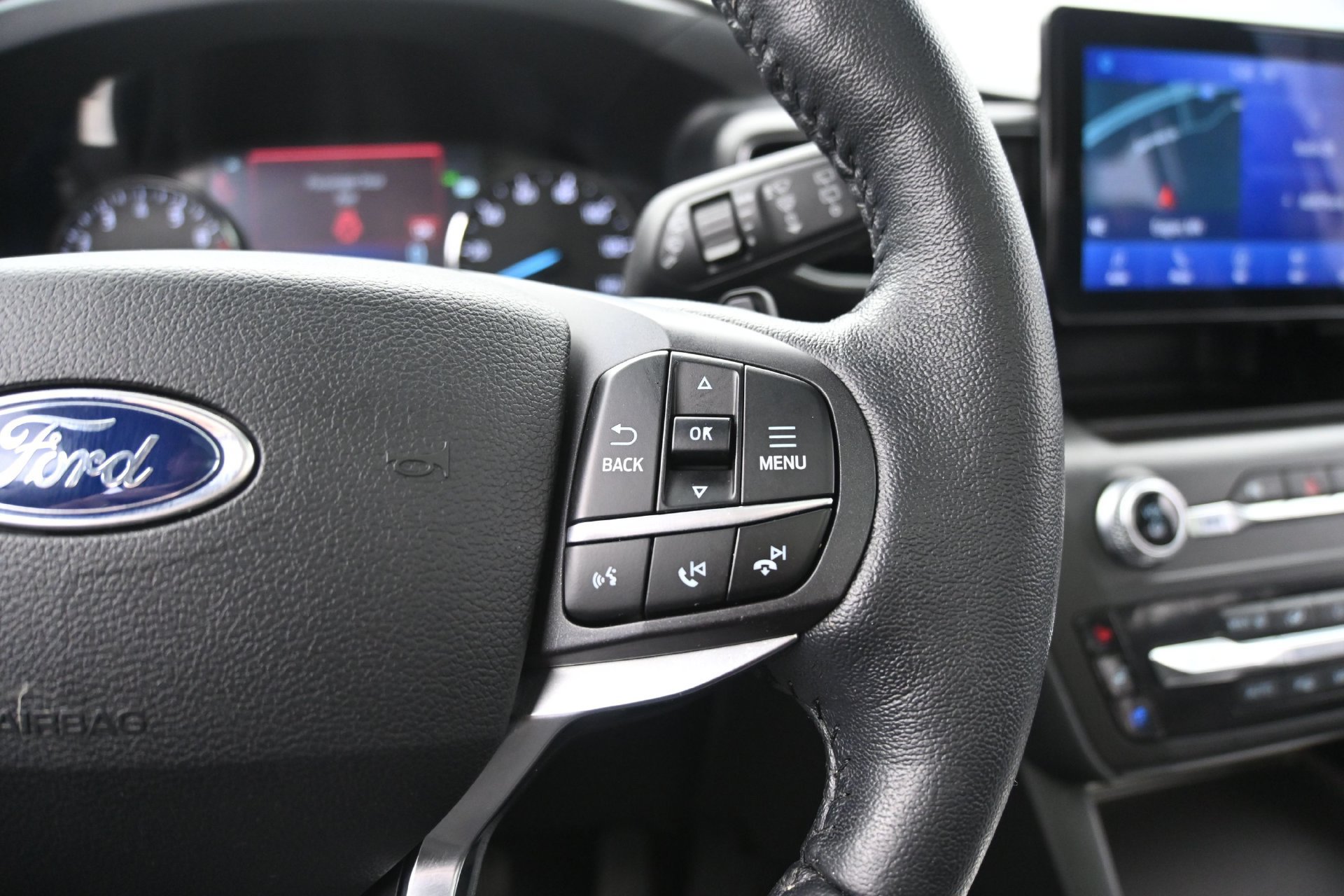 Used 2020 Ford Explorer Limited AWD/4WD image 26