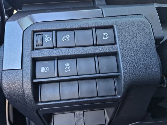 Used 2025 Toyota 4Runner SR5 AWD/4WD image 25