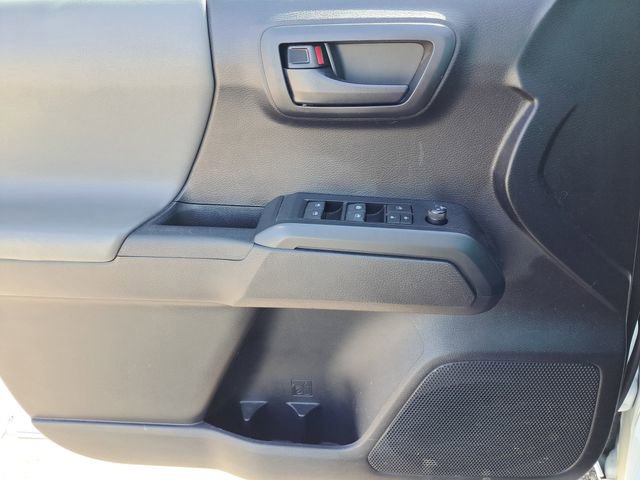 Used 2020 Toyota Tacoma SR AWD/4WD image 15
