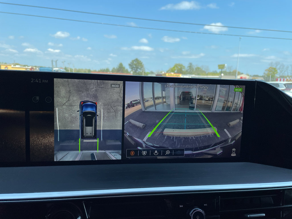 Used 2025 INFINITI QX80 Sensory image 17