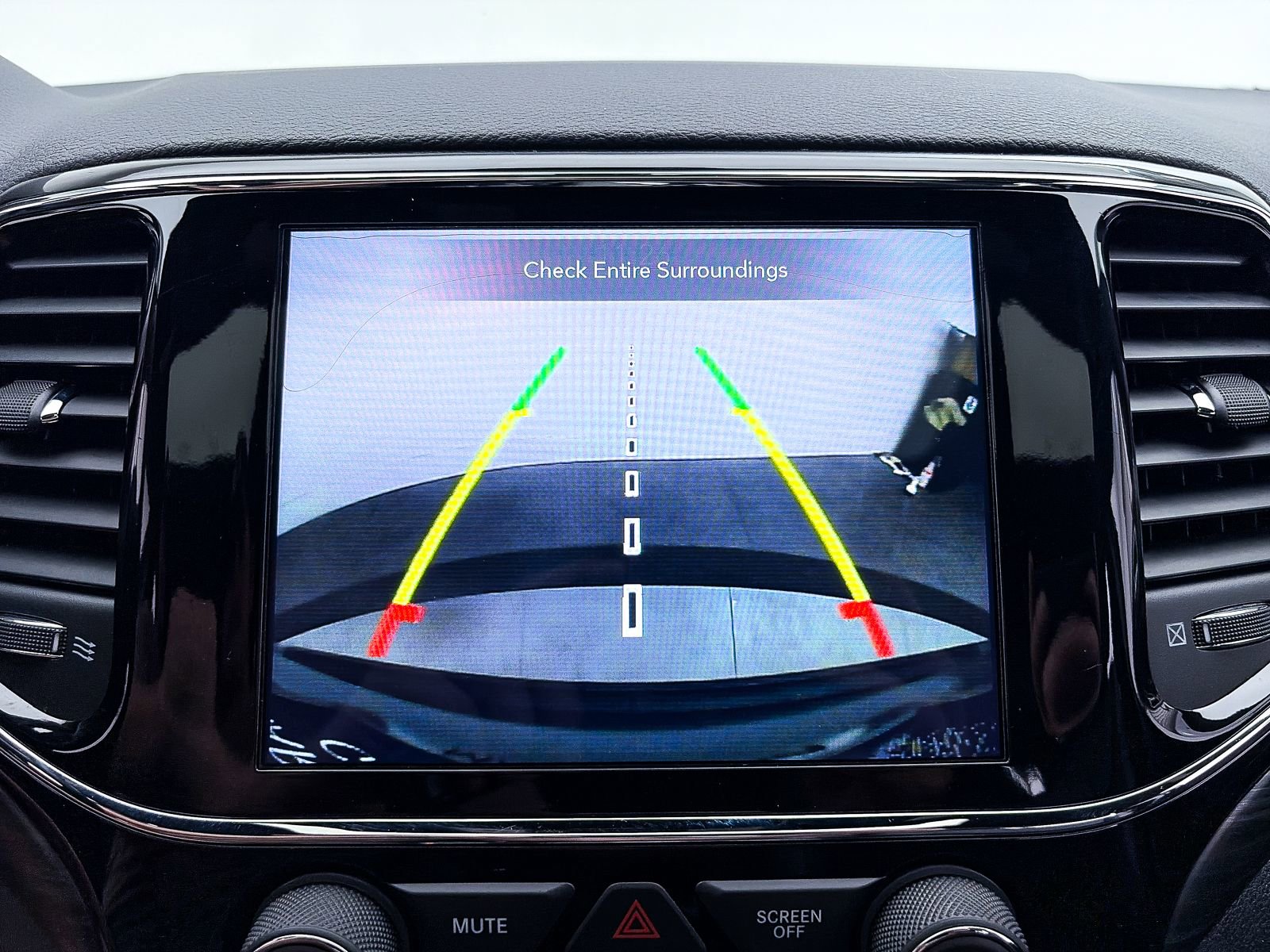 Used 2020 Jeep Grand Cherokee Altitude image 6