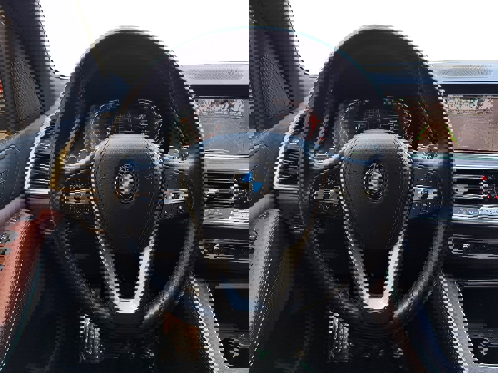 Used 2022 BMW X5 sDrive40i w/ Premium Package image 12