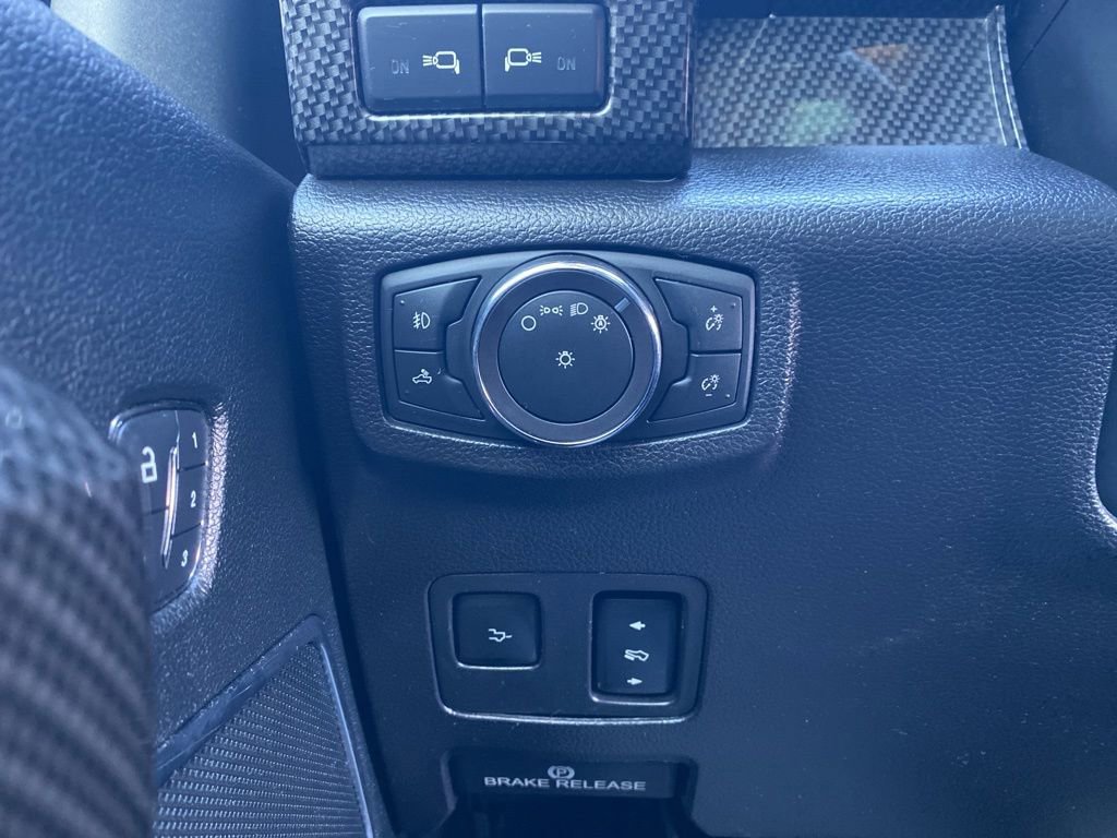 Used 2018 Ford F250 Lariat w/ Lariat Ultimate Package image 35