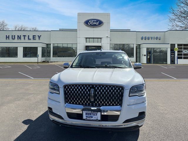 Used 2022 Lincoln Navigator Black Label image 3