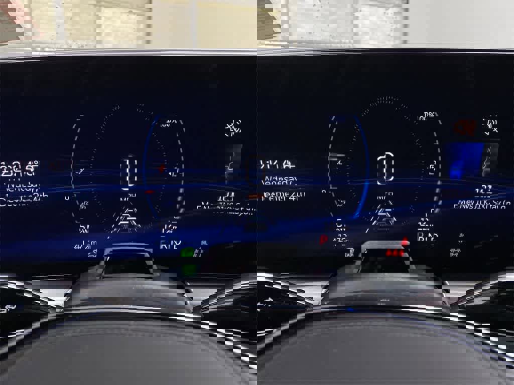 Certified 2025 Cadillac Lyriq Luxury w/ Nappa Leather Package image 27