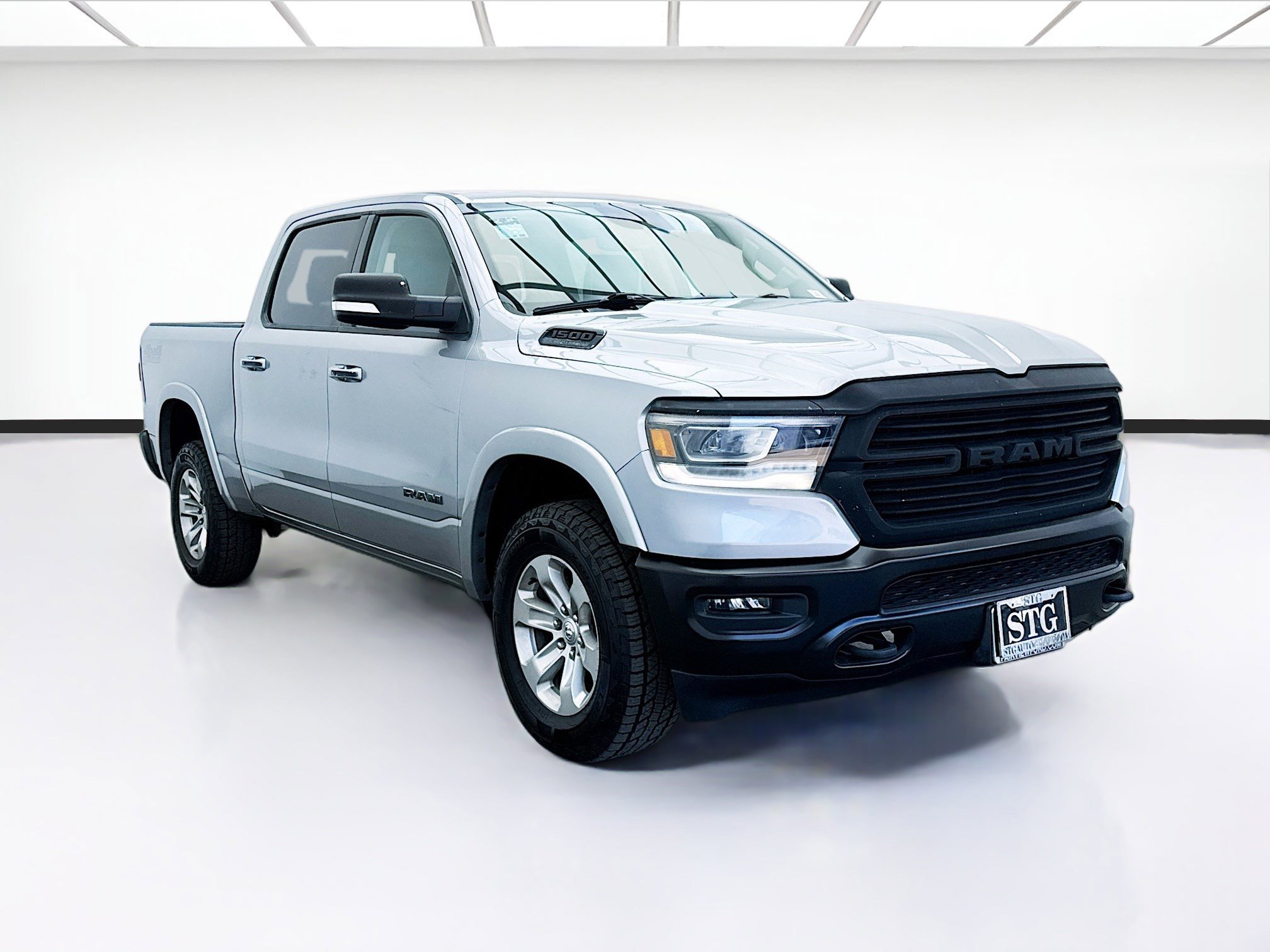 Used 2021 RAM 1500 Laramie w/ Off Road Group image 3