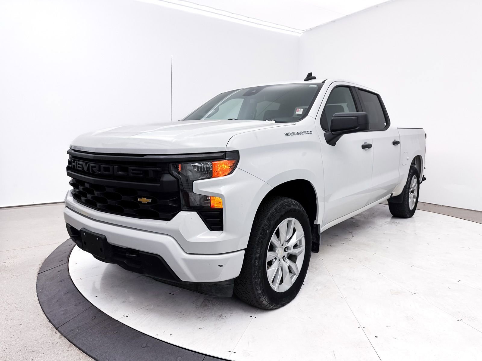 Used 2022 Chevrolet Silverado 1500 Custom image 11