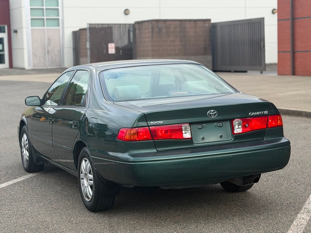 Used 2001 Toyota Camry CE FWD image 7