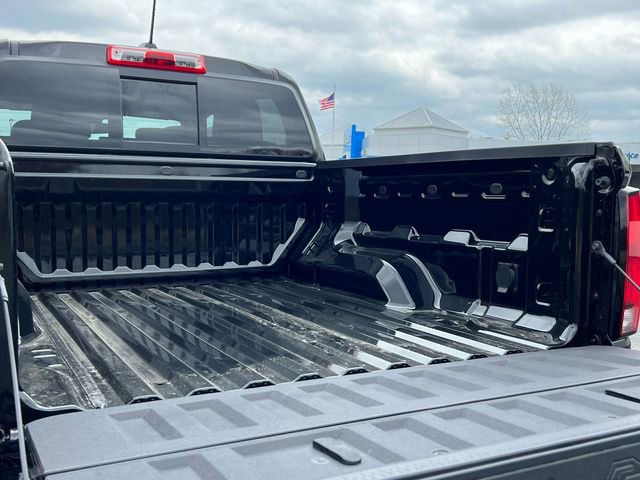 New 2026 Chevrolet Colorado Z71 w/ Midnight Edition AWD/4WD image 5