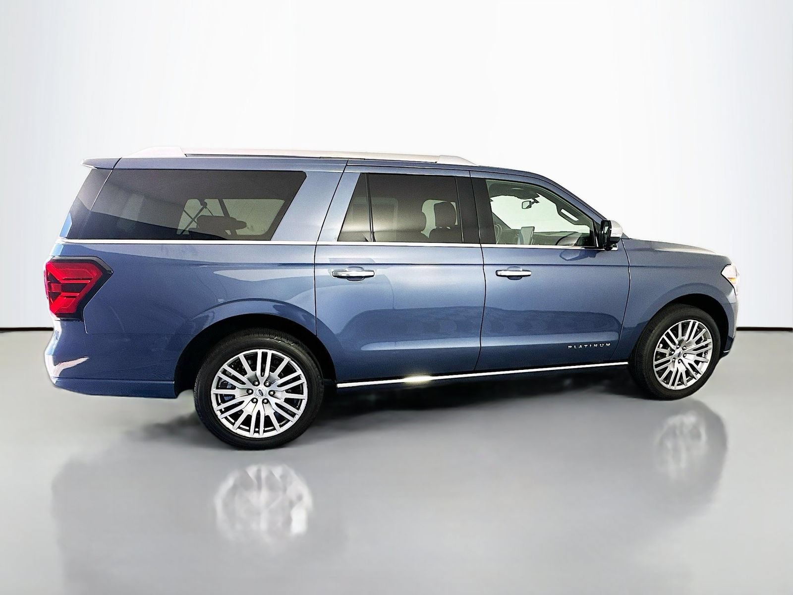 Used 2022 Ford Expedition Max Platinum AWD/4WD image 8
