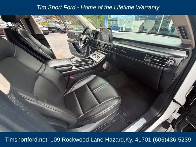 Used 2023 Lincoln Aviator AWD w/ Premium Package image 23