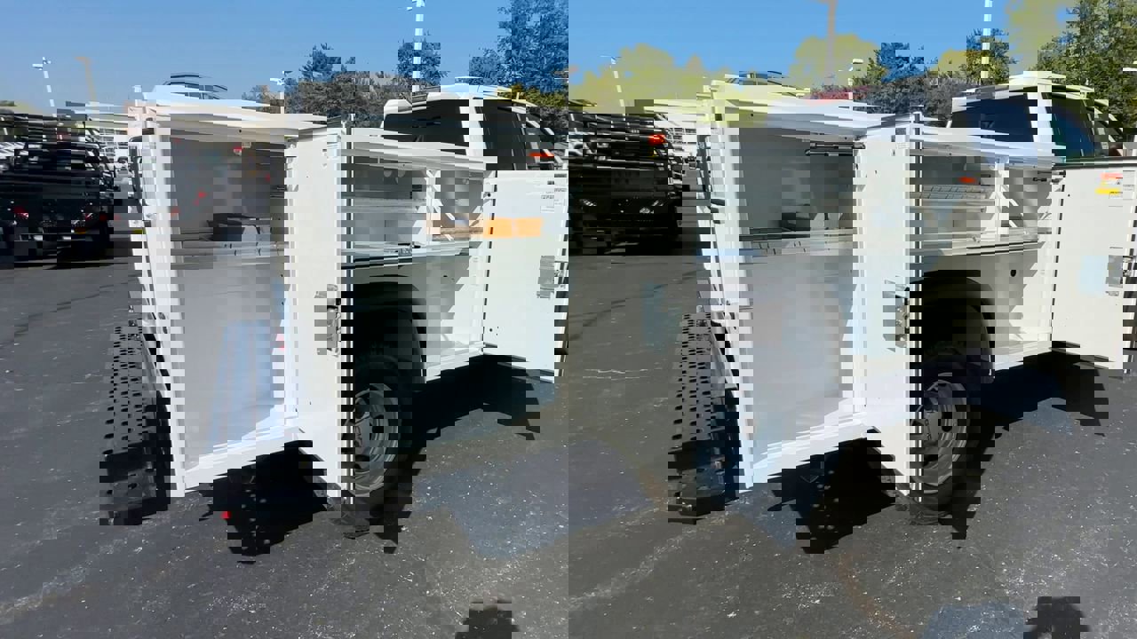 New 2025 GMC Sierra 3500 Pro w/ Convenience Package image 8