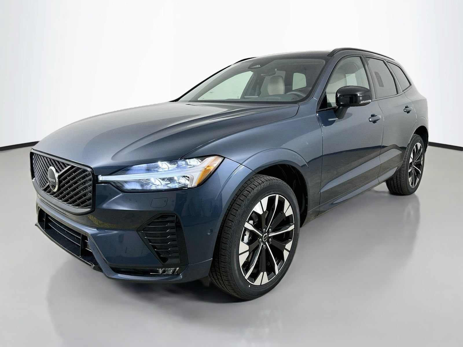 New 2026 Volvo XC60 B5 Plus w/ Protection Package Premier