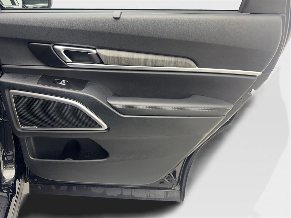 Used 2025 Kia Telluride EX w/ EX Captain's Chair Package image 45