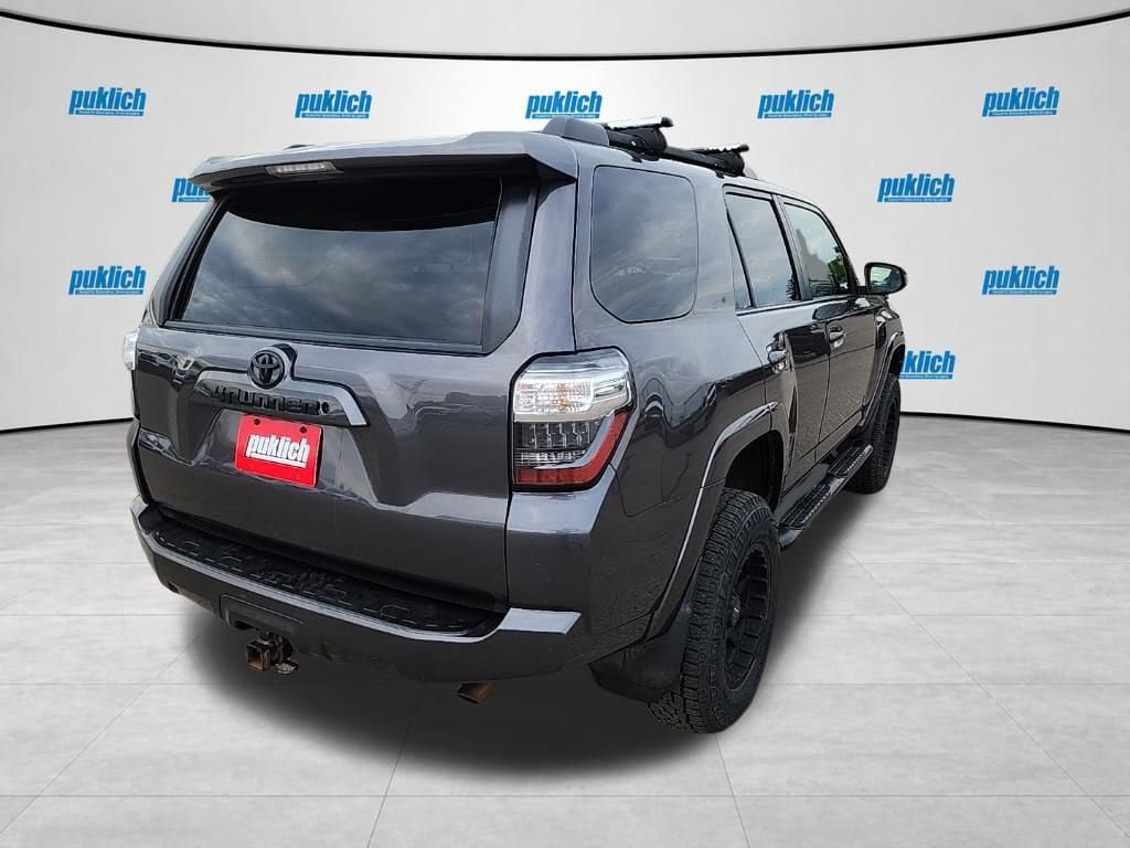 Used 2014 Toyota 4Runner SR5 AWD/4WD image 5