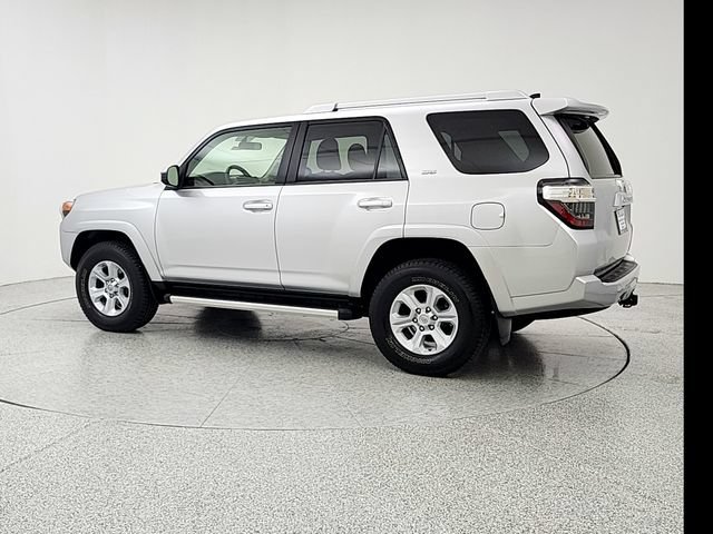 Used 2016 Toyota 4Runner SR5 AWD/4WD image 7
